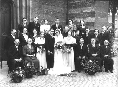 397_14_16 Groepsfoto bruidspaar Joseph Durlinger-Elisabeth Fischer met familie