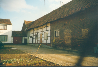 407_0014 Pand Hochstenbach in de Dorpstraat te OverhovenWellicht het oudste en enige vakwerkhuis van Overhoven. Gelegen ...