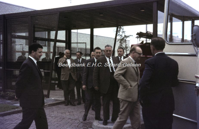EHC-004-16 Excursie van de Gemeenteraad van Sittard naar Den Haag in 1968. 