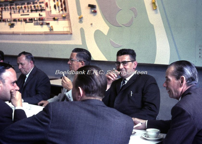EHC-004-19 Excursie van de Gemeenteraad van Sittard naar Den Haag in 1968. 