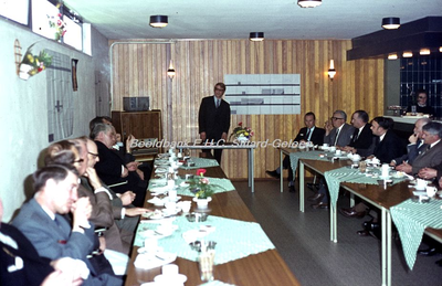 EHC-010-10 Excursie van de Gemeenteraad van Sittard naar de Firma Zwaans aan de Bergerweg te Sittard op 20-04-1970. ...