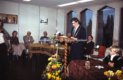 EHC-072-40 Receptie van de Heer E. Nicoll bij zijn benoeming tot nieuwe Korpschef van Politie te Sittard op 27-10-1978. ...