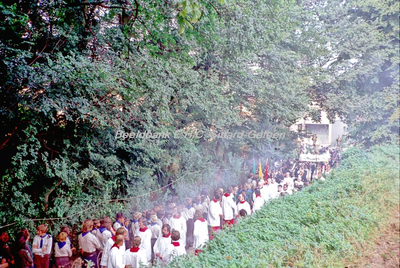 EHC-108-46 St. Rosaprocessie tijdens de viering van het 300-jarig bestaan van de St. Rosakapel 1675-1975Processie ...