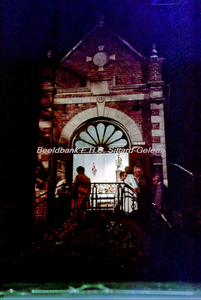 EHC-109-20 Verlichte St. Rosakapel tijdens de avondopenstelling bij de viering van het 300-jarig bestaan 1675-1975