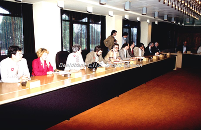 EHC-085-14 Ontvangst P.v.d.A.-delegatie met o.a. Joop den Uyl door Gemeentebestuur van Sittard in 1981