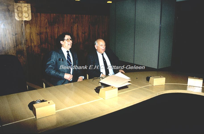 EHC-085-15 Ontvangst P.v.d.A.-delegatie met o.a. Joop den Uyl door Gemeentebestuur van Sittard in 1981