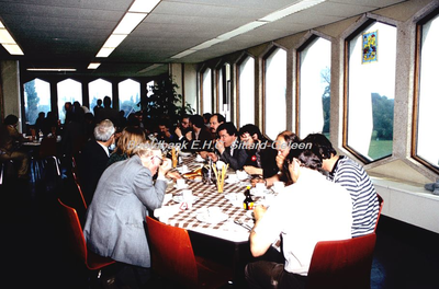 EHC-085-23 Ontvangst P.v.d.A.-delegatie met o.a. Joop den Uyl door Gemeentebestuur van Sittard in 1981