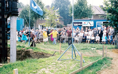 EHC-092-13 Start nieuwbouw Caritas thans Baenjehof aan de Baenjestraat in 1981