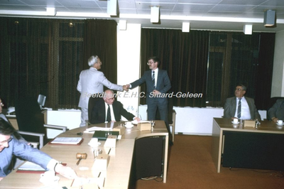 EHC-144-38 Uitreiking Koninklijke Onderscheiding aan de Heer J.J. Coenen in 1985