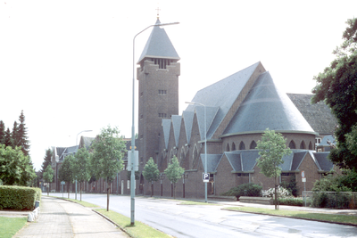420_01_04_01 Christus Koning Kerk en Klooster, Leyenbroekerweg, Sittard