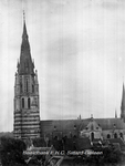 2942 St. Petruskerk ofwel Grote Kerk, gezien vanaf het Bisschoppelijk College aan de ParklaanNB: rechtergedeelte overbelicht