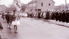 509_10_98 Defilé van Bornse verenigingen