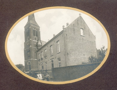 511_005 Voormalige Limburgse Gemeentehuizen 1922Voormalig Gemeentehuis te Arcen en Velden uit de jaren 20. Foto is ...