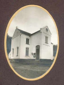 511_011 Voormalige Limburgse Gemeentehuizen 1922Voormalig Gemeentehuis te Bemelen uit de jaren 20. Foto is afkomstig ...