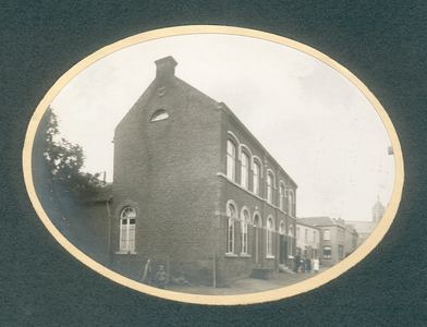 511_022 Voormalige Limburgse Gemeentehuizen 1922Voormalig Gemeentehuis te Bunde uit de jaren 20. Foto is afkomstig uit ...