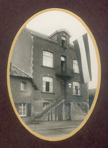 511_025 Voormalige Limburgse Gemeentehuizen 1922Voormalig Gemeentehuis te Eygelshoven uit de jaren 20. Foto is ...