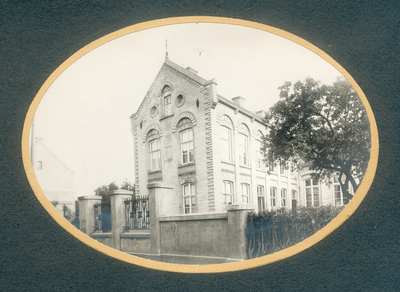 511_063 Voormalige Limburgse Gemeentehuizen 1922Voormalig Gemeentehuis te Margraten uit de jaren 20. Foto is afkomstig ...