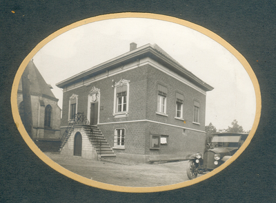 511_070 Voormalige Limburgse Gemeentehuizen 1922Voormalig Gemeentehuis te Mook uit de jaren 20. Foto is afkomstig uit ...