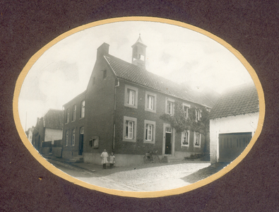 511_077 Voormalige Limburgse Gemeentehuizen 1922Voormalig Gemeentehuis te Noorbeek uit de jaren 20. Foto is afkomstig ...
