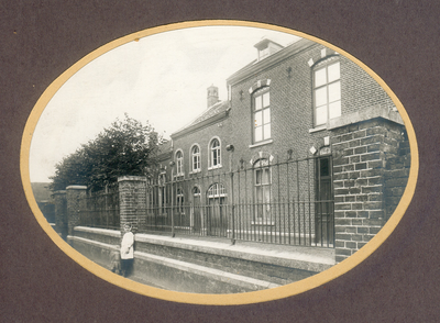 511_080 Voormalige Limburgse Gemeentehuizen 1922Voormalig Gemeentehuis te Obbicht & Papenhoven uit de jaren 20. Foto is ...