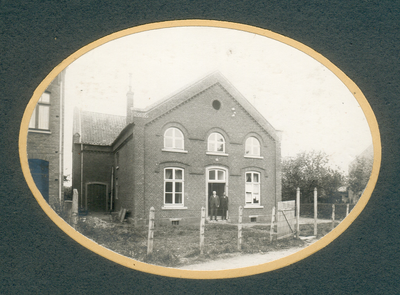 511_112 Voormalige Limburgse Gemeentehuizen 1922Voormalig Gemeentehuis te Urmond uit de jaren 20. Foto is afkomstig uit ...