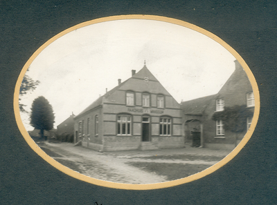 511_119 Voormalige Limburgse Gemeentehuizen 1922Voormalig Gemeentehuis te Wanssum uit de jaren 20. Foto is afkomstig ...