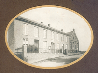 511_124 Voormalige Limburgse Gemeentehuizen 1922Voormalig Gemeentehuis te Wittem uit de jaren 20. Foto is afkomstig uit ...