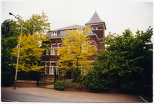 512_251 Herenpand gelegen aan de Oude Kerkstraat 2 te Papenhoven.Statig herenhuis gebouwd tussen 1900 en 1908. ...