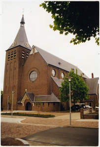 512_256 Kerk van de St. Catharinaparochie gelegen Aan de Greune Paol te Grevenbicht 1 juni 2000
