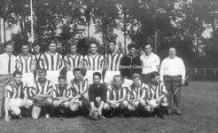 EHC-0013495 Tweede team van de Voetbalvereniging Born ( VV Born). De voetbalvereniging werd in 1933 opgericht en was ...