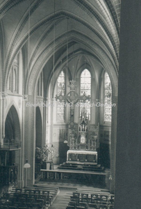EHC-0012709 Interieur van de St. Martinuskerk te Born vóór de uitbreiding van de kerk in 1959\1960