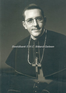 EHC-0012728 Mgr. J.M. Gijsen, Bisschop van Roermond, van 1972 tot 1993. Bisschop van Reykjavik van 1995 tot 2007