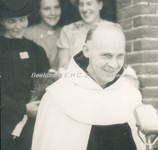 EHC-0012794 Dankwoord van pater Piet Ritzen na het opdragen van zijn eerst H. Mis in de parochiekerk St. Martinus te ...