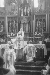 EHC-0012802 Consecratie tijdens de plechtige eerste H. Mis van Pater Piet Ritzen. Plechtige viering van de eerste H. ...