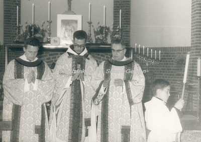 EHC-0012829 Eerste plechtige H. Mis van de Neomist Pater Michael Linssen gehouden in de Parochiekerk te Born