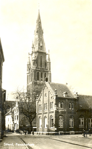 521_006 Parochiekerk, SittardZicht op ander andere de toren van de St. Petruskerk ofwel Grote Kerk gezien vanaf het ...