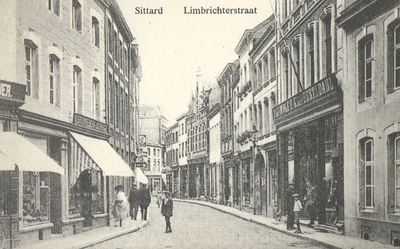 521_007 Limbrichterstraat, SittardZicht op de Limbrichterstraat 