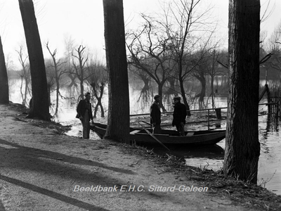 ehc_gp_048 Hoog water, het veerbootje 09-01-1937