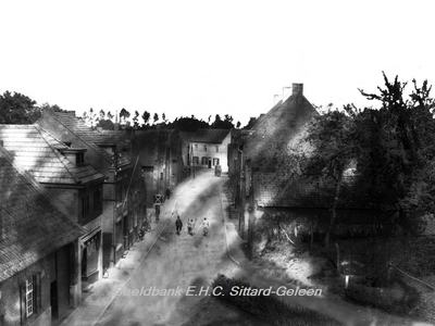 ehc_gp_087 Dorpstraat gezien vanaf de dijk 25-06-1937