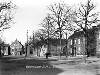 ehc_gp_108 De Markt met het raadhuis van Nieuwstadt 05-12-1932