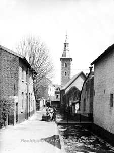 ehc_gp_147 Langs de Beek met het oude Ned. Hervormde Kerkje 13-05-1938