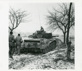 742_129 Cromwell tank tijdens operatie Blackcock