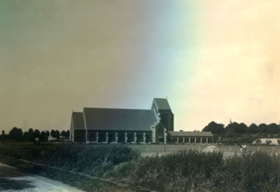 132_77_02 Noordelijke zijgevel stenen Bedevaartkerk H.H. Martelaren van Gorcum ; 1932