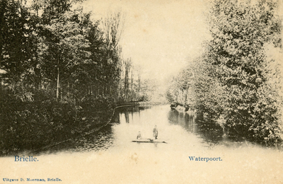 PB0117 Het Spui door de Plantage. Een duo in een bootje, ca. 1904
