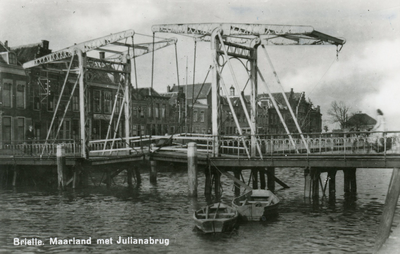 PB0490 De Julianabrug over de Maarlandse Haven, ca. 1935