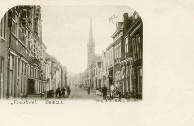 PB0746 Kijkje in de Voorstraat, met rechts de Jacobskerk, ca. 1903