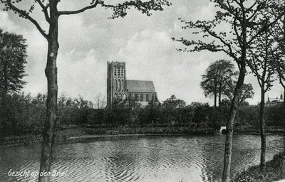 PB0858 Kijkje op de St. Catharijnekerk, op de voorgrond de Langevest, ca. 1935