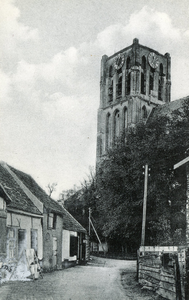 PB0889 Kijkje op de St. Catharijnekerk vanaf het Heultje, ca. 1935