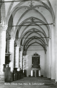 PB0942 Het gildebord van de Timmerlieden in de St. Catharijnekerk, 1962