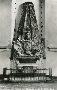 PB0947 Het grafmonument van admiraal Philips van Almonde (1644-1711) in de St. Catharijnekerk, 1948